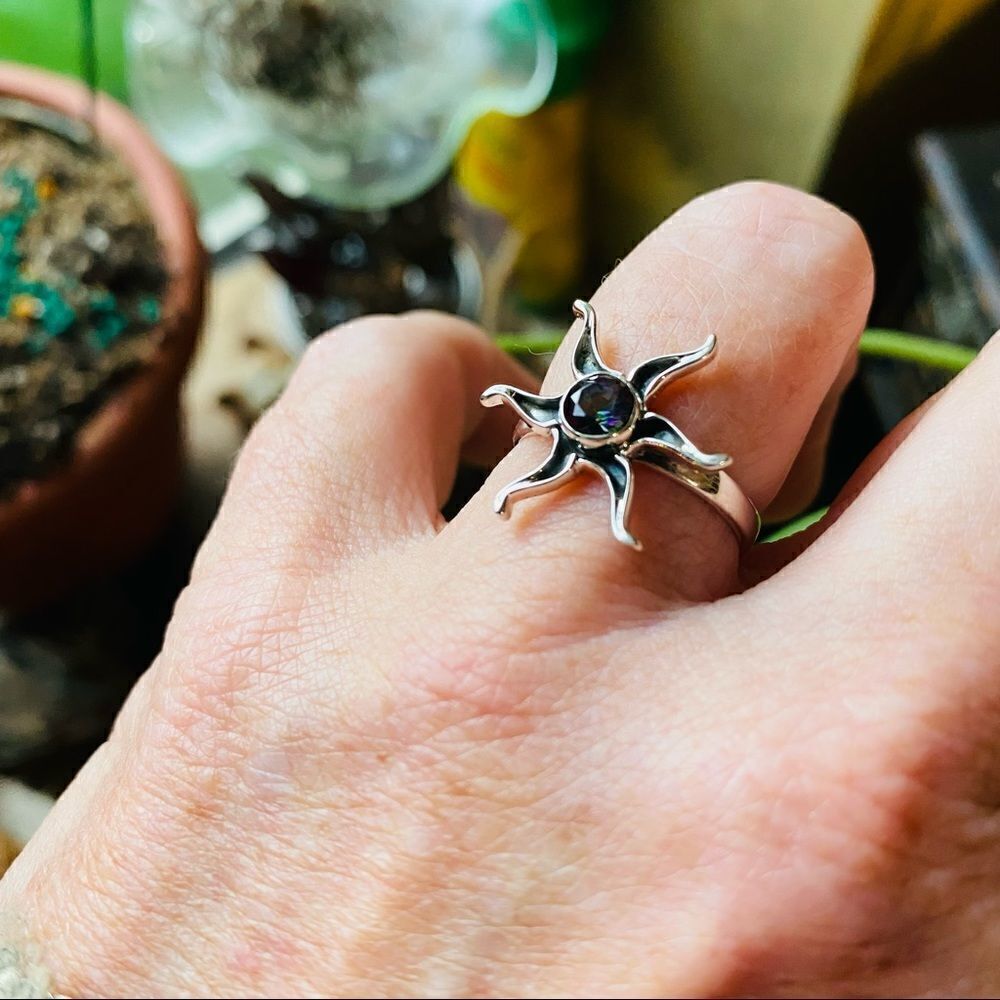 Rainbow Quartz Sun Burst Sterling Silver Ring Size 6